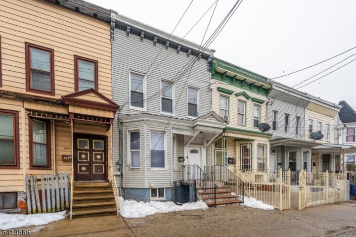 Photo of 249 Summer Avenue