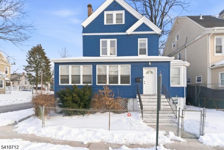 Photo of 158 S Clinton Street