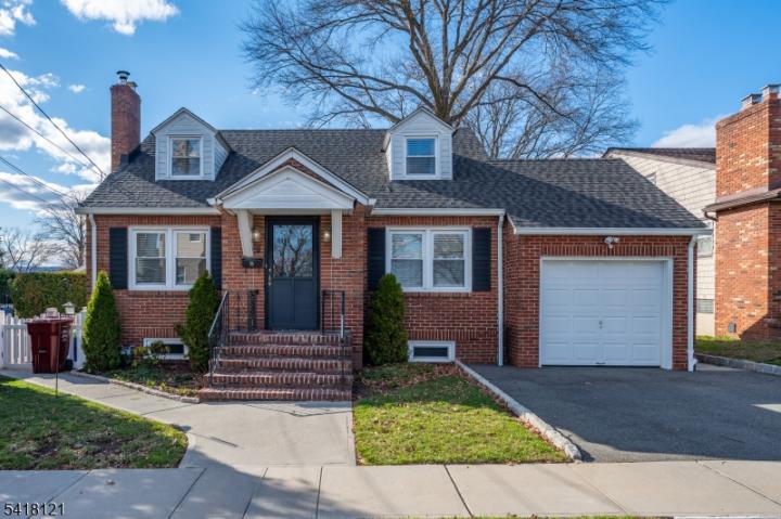 Photo of 35 Hastings Avenue