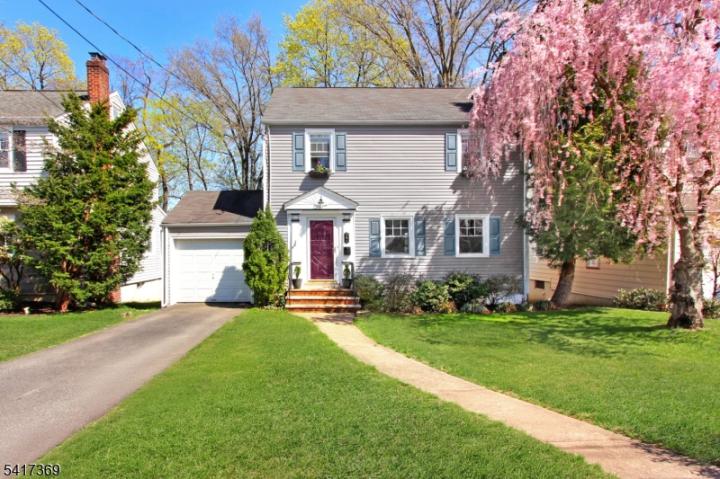 Photo of 341 Essex Avenue