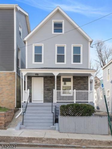 Photo of 125 Brookside Avenue