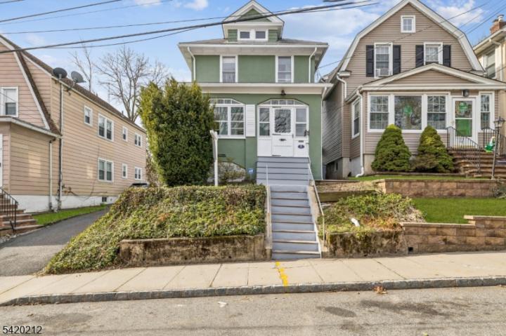 Photo of 5 Park Drive S