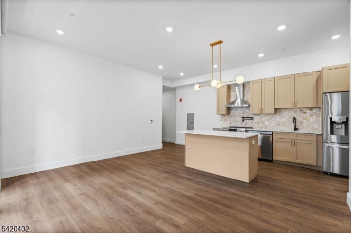 Photo of 21 Lincoln Park 203