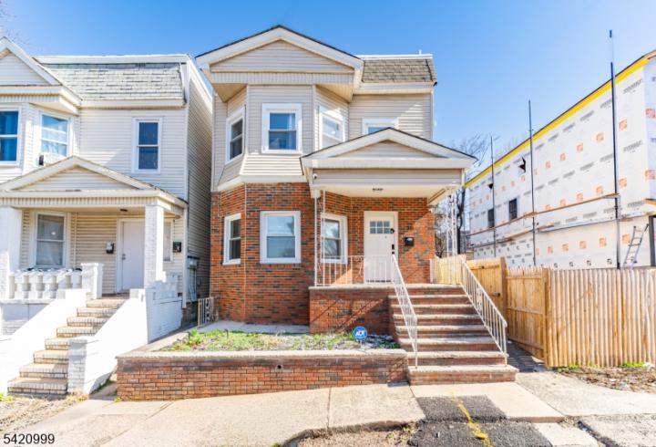 Photo of 204 19th Avenue