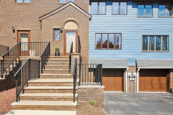 Photo of 8 Village Green Court, South Orange Village NJ