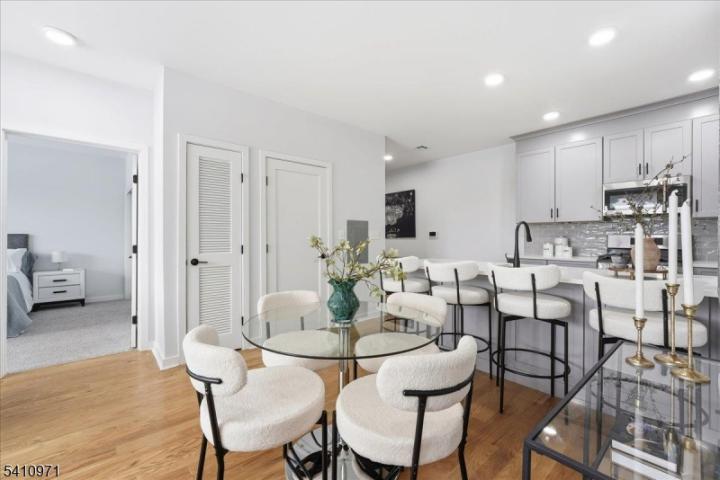 Photo of 660 Bloomfield Avenue 402