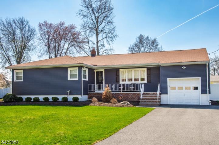 Photo of 15 Green Meadows Road, Fairfield NJ