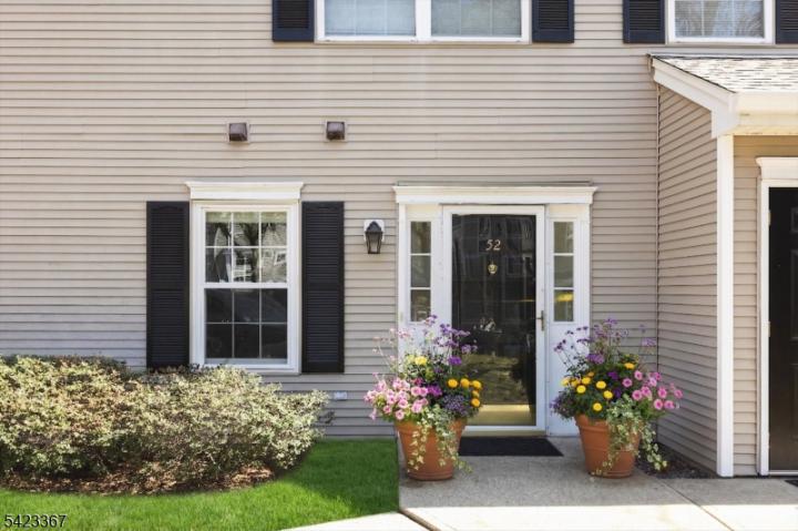 Photo of 52 Greenbrook Drive 52