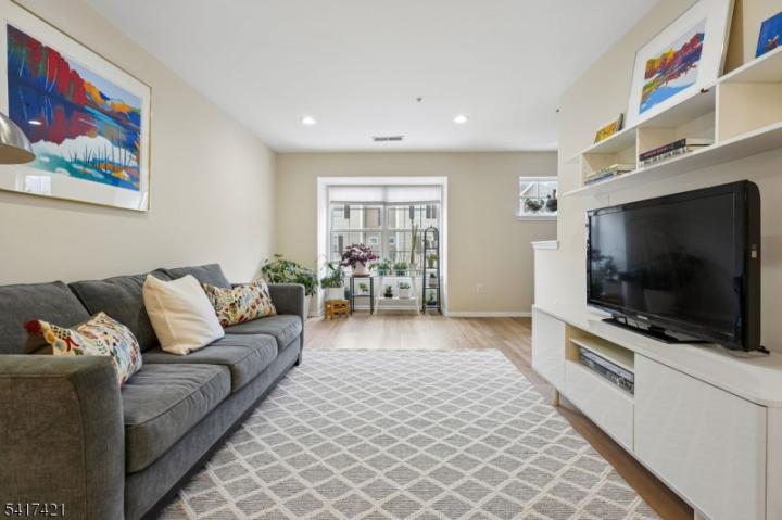 Photo of 55 Greenbrook Drive 55, Bloomfield NJ