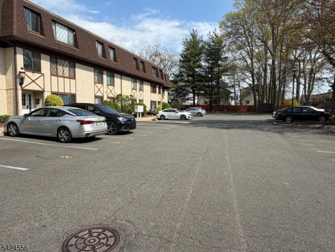 Photo of 192 Burnett Avenue 1, Maplewood NJ