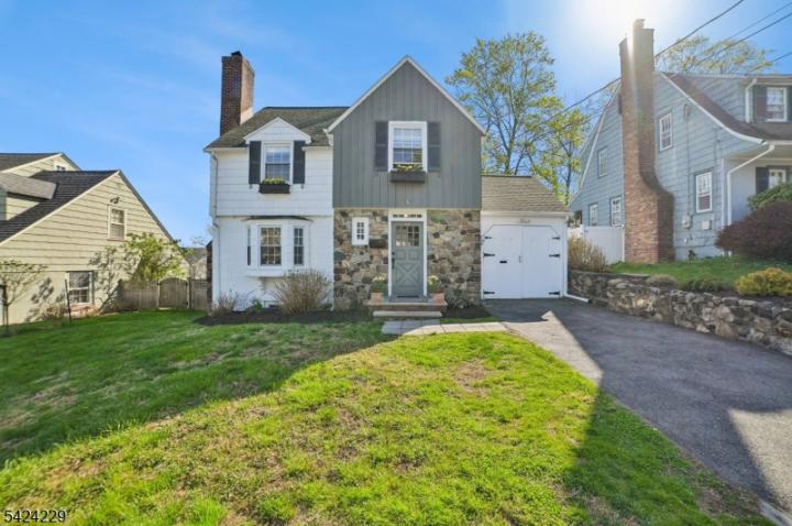 Photo of 44 Pine Street