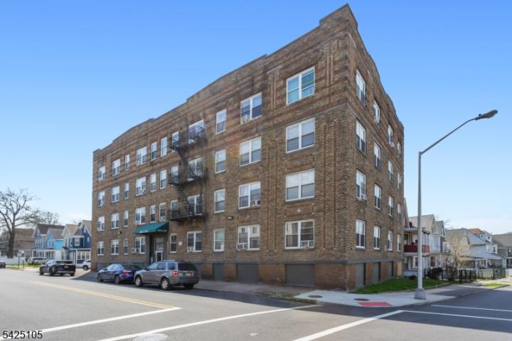 Photo of 133 N Maple Avenue 405