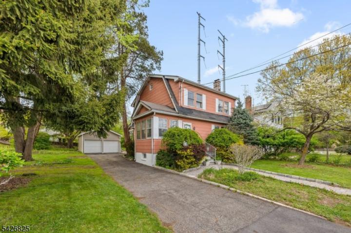 Photo of 863 Pleasant Valley Way, West Orange NJ