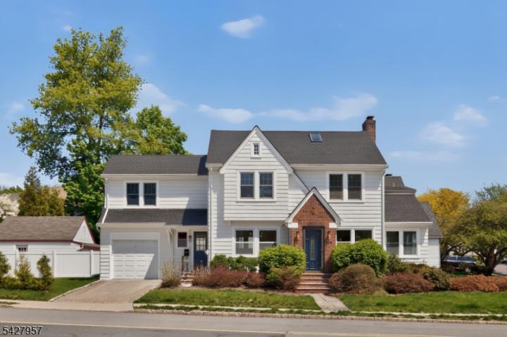 Photo of 909 Ridgewood Road