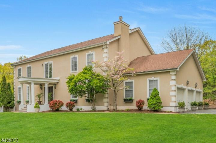 Photo of 16 Lenape Trail, Montclair NJ