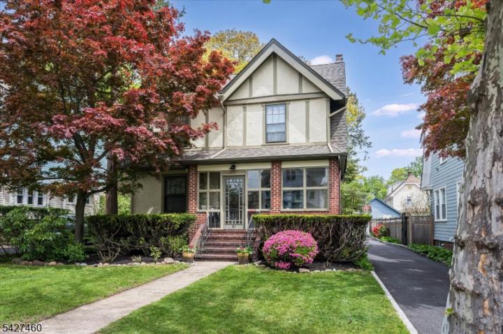 Photo of 81 Evergreen Avenue, Bloomfield NJ
