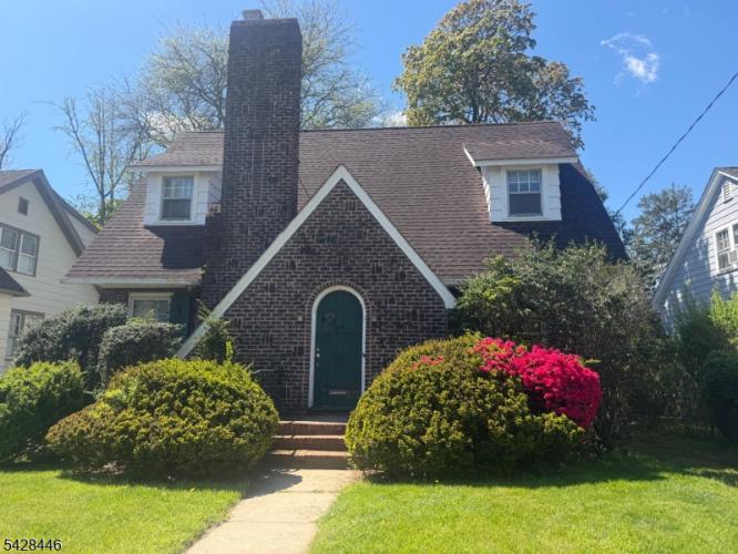 Photo of 904 Ridgewood Road