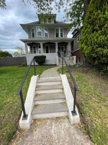 Photo of 679 Bloomfield Avenue