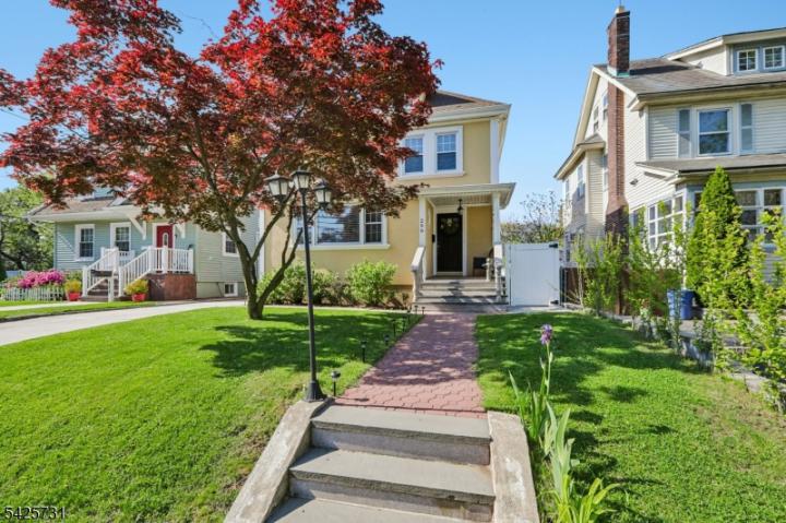 Photo of 296 Montclair Avenue