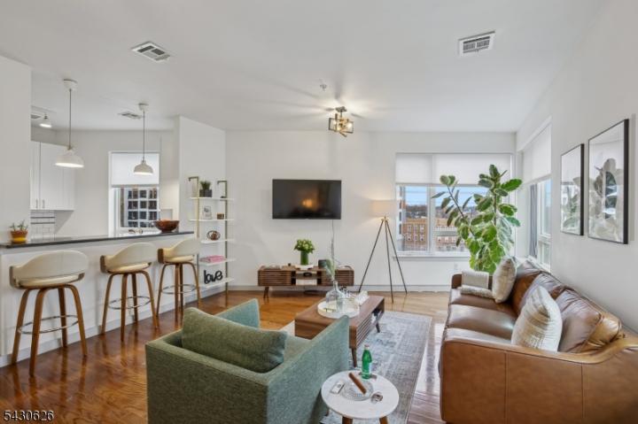 Photo of 52 Lincoln Avenue