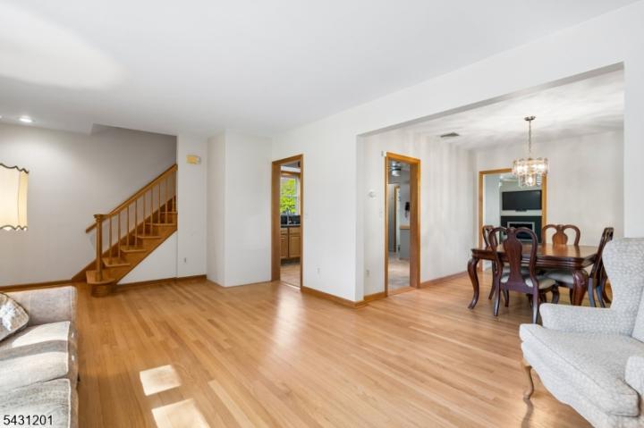 Photo of 186 W Northfield Road