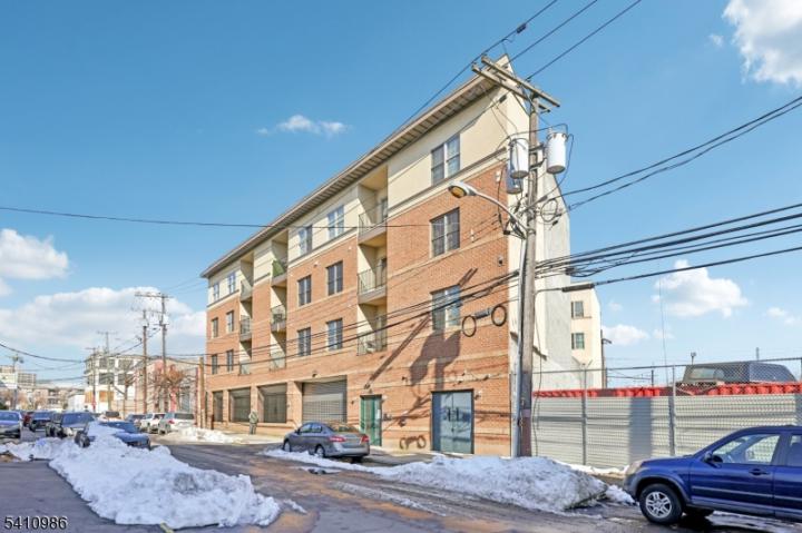 Photo of 15-19 Tichenor Lane 407
