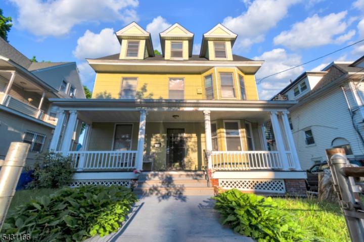 Photo of 884 S 15th Street