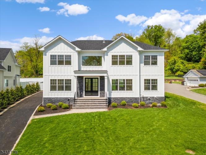 Photo of 74 Hillside Avenue