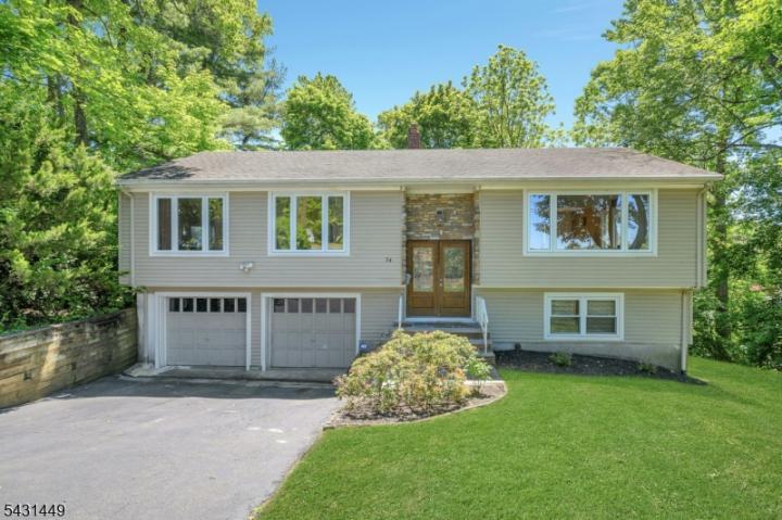 Photo of 34 Bear Brook Lane