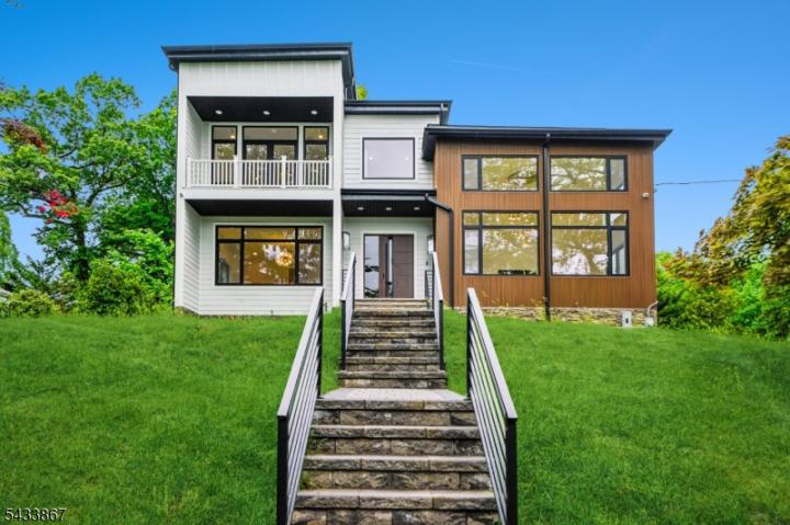 Photo of 6 Cambridge Drive