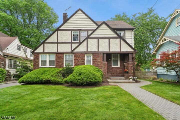 Photo of 43 Burr Road