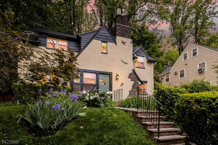 Photo of 73 Harding Drive