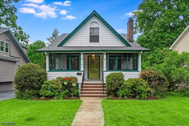 Photo of 74 Park Avenue