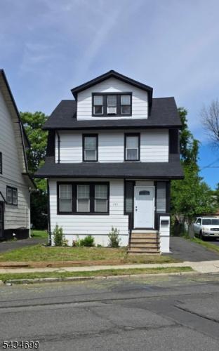 Photo of 245 Linden Avenue