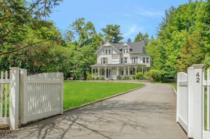 Photo of 42 Llewellyn Road, Montclair NJ