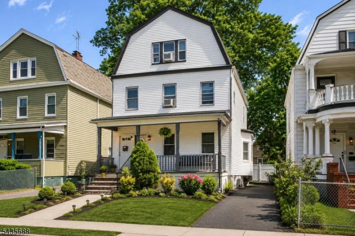 Photo of 268 Halsted Street