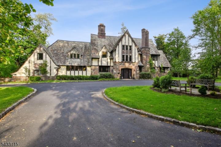 Photo of 100 Gregory Avenue