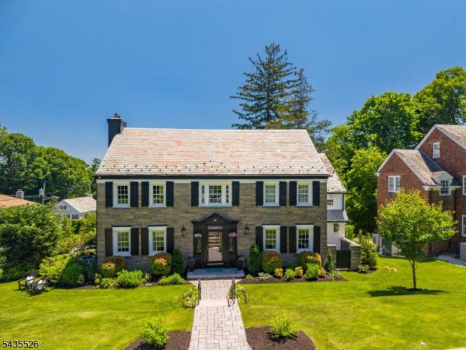 Photo of 41 Crestwood Drive