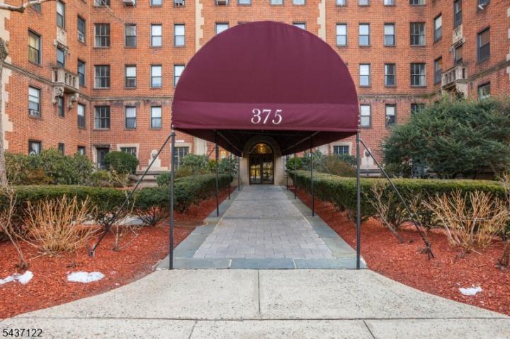 Photo of 363-377 Mt Prospect Avenue 2aw