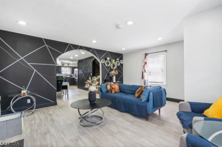 Photo of 155 Ivy Street
