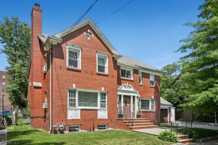 Photo of 13-17 Van Velsor Place