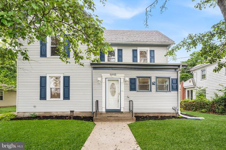 Photo of 131 W Clinton Street, Clayton NJ