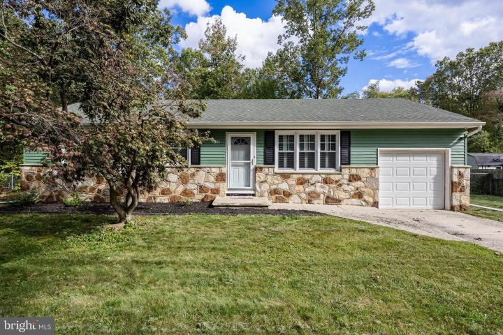Photo of 930 Birch Lane, Williamstown NJ