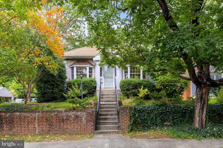 Photo of 102 Colonial Avenue, Pitman NJ