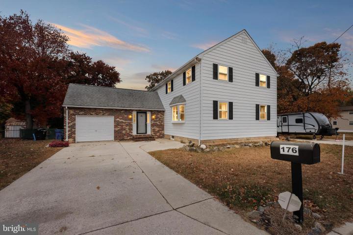 Photo of 176 Columbia Avenue