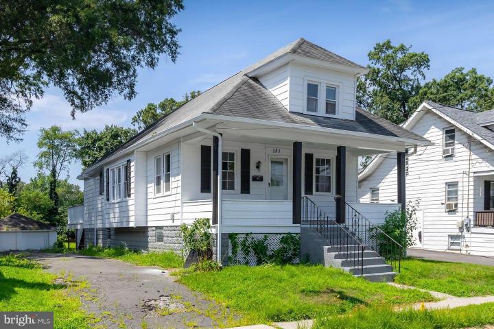 Photo of 131 Watkins Avenue