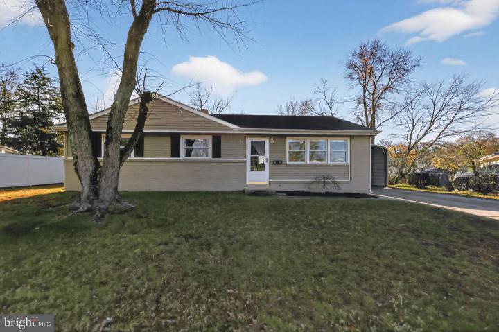 Photo of 15 Winslow Road, Sewell NJ