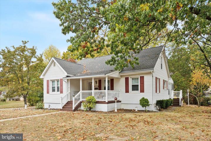 Photo of 1448 Victory Avenue