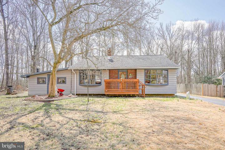 Photo of 796 Candidus Avenue