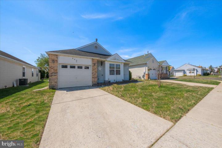 Photo of 662 Barbados Drive